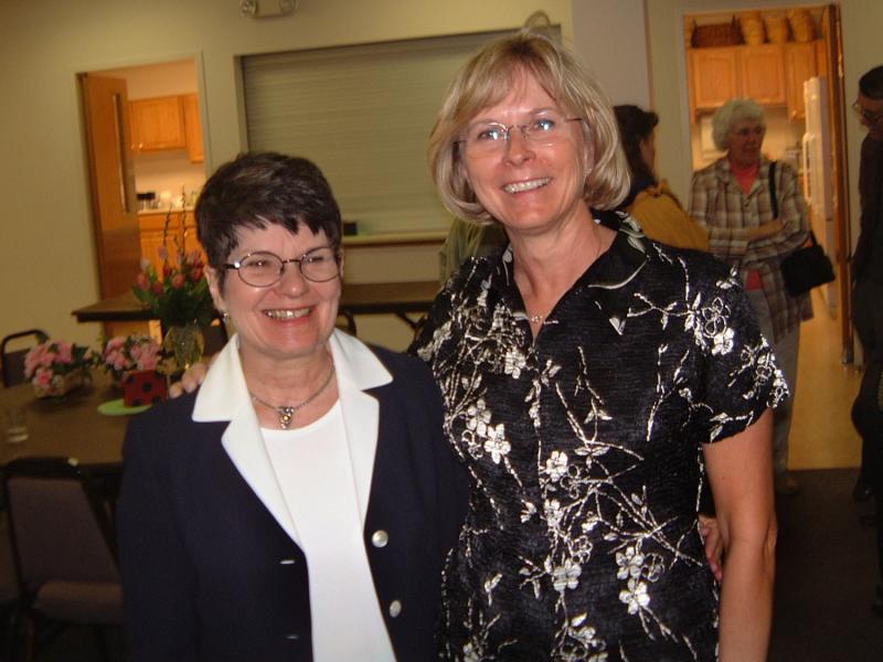 2004/05(May)/01(SD-Misc)/800x600_2004-05-02 Janice-Janeen.JPG